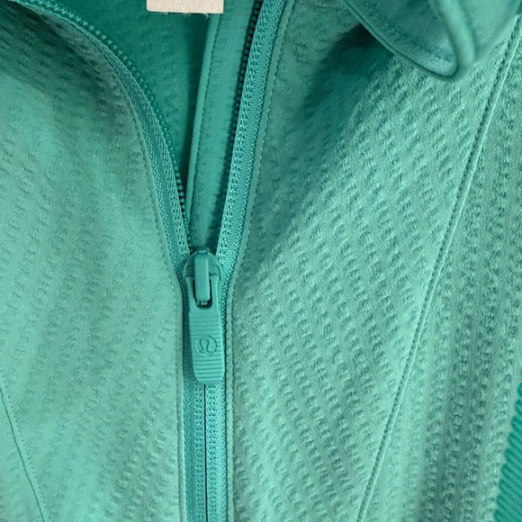 Lululemon pullover - Picture 3 of 8